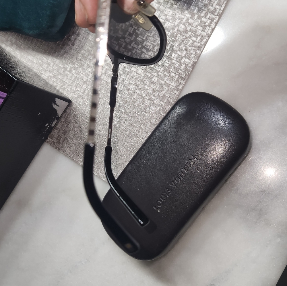 Louis Vuitton Damier print Sunglasses - Picture 3 of 9